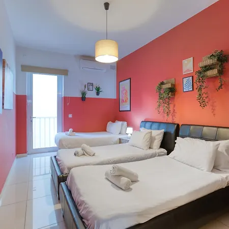 Designer, Fully Equipped 3br In W/wifi By 360 Estates