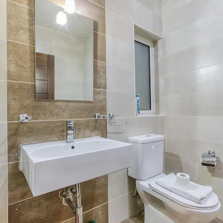 Apartment Designer, Fully Equipped 3br In W/wifi By 360 Estates *