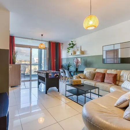 Designer, Fully Equipped 3br In W/wifi By 360 Estates *