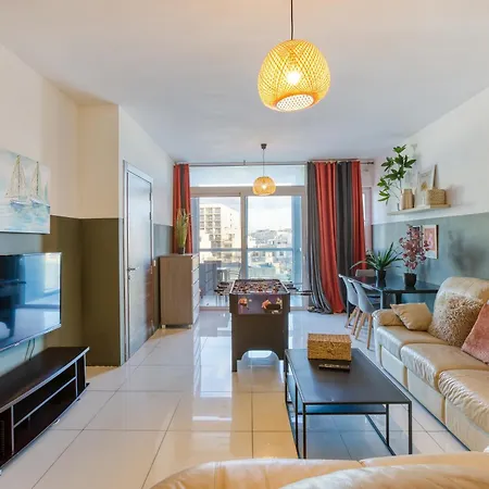 Designer, Fully Equipped 3br In W/wifi By 360 Estates *