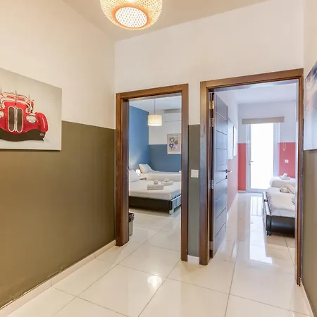 Designer, Fully Equipped 3br In W/wifi By 360 Estates