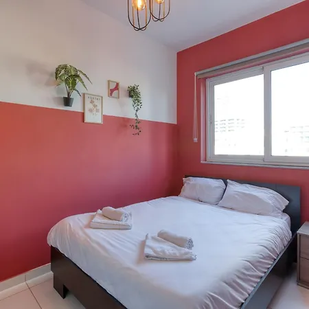 Designer, Fully Equipped 3br In W/wifi By 360 Estates *