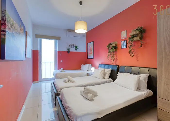 Designer, Fully Equipped 3br In W/wifi By 360 Estates