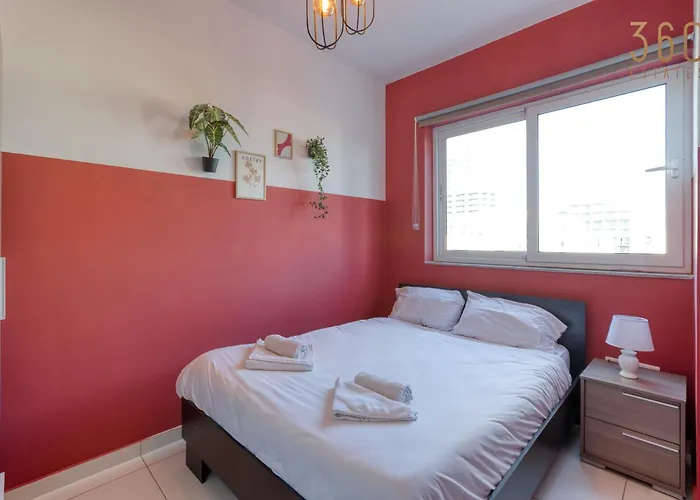 Designer, Fully Equipped 3br In W/wifi By 360 Estates *